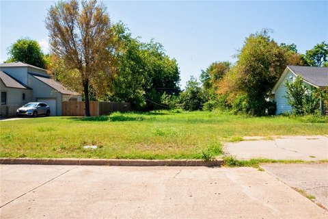 Residential Land in Lawton, OK