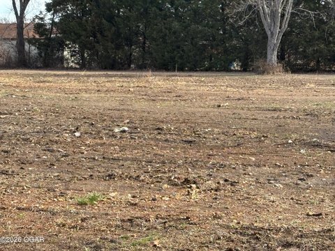 Cleared Lot Near I-44