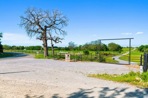 Land, Alvord, TX