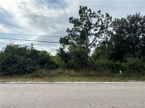 Lehigh Acres Buildable Lot