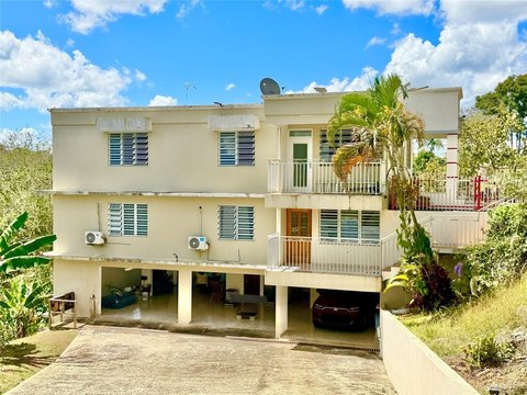 Furnished Two-Level Duplex