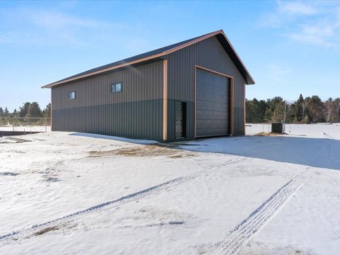 Steel Storage Buildings with Overhead Door