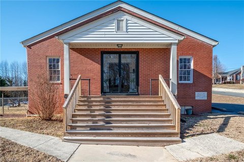 Move-in Ready Church in Mount Airy