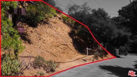 Buildable Lot in Laurel Canyon