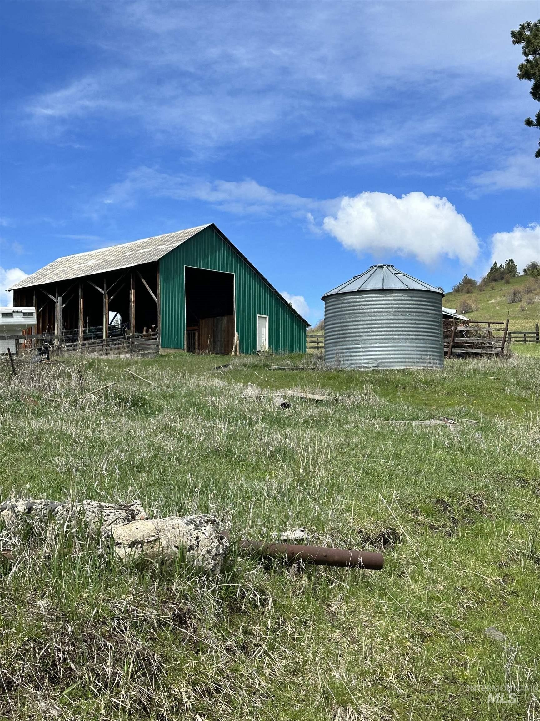 Kamiah Land with Panoramic Views