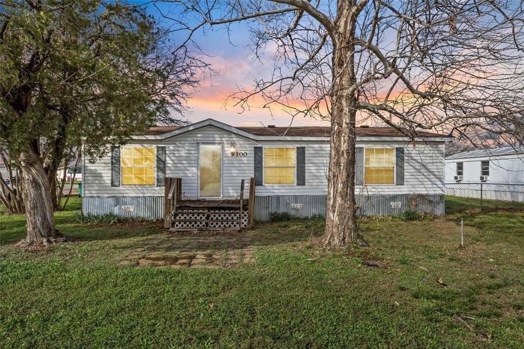 Income-Producing Duplex in Crawford ISD