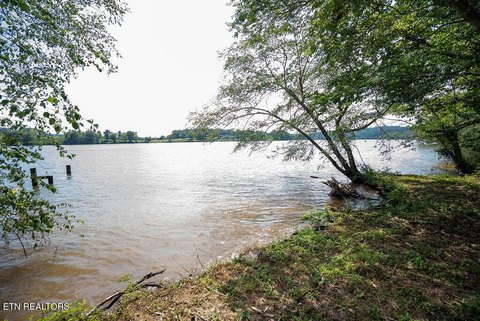 LAND - Loudon, TN