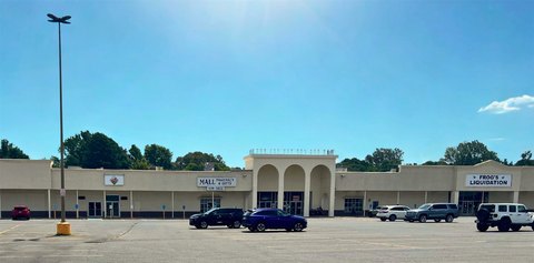 Retail Space with Outside Entrance