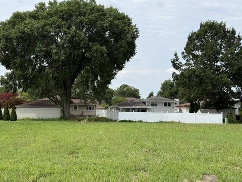 Land, Munster, IN