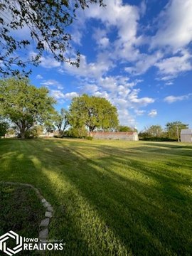 LAND - Other - Russell, IA