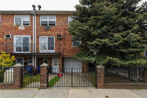MULTI_FAMILY - Colonial - Ozone Park, NY