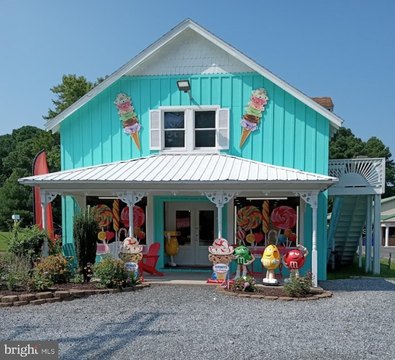 Commercial Building with Ocean Views