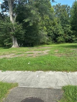 Land, Mobile, AL