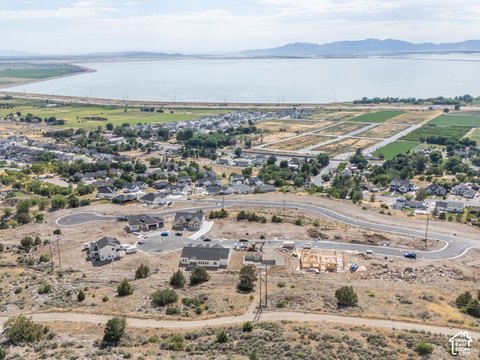 Land, Willard, UT