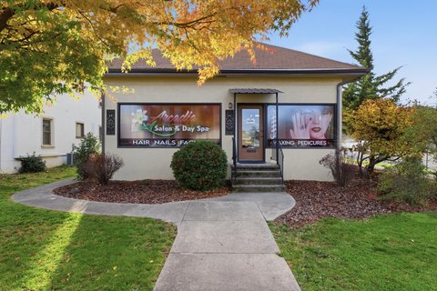 Medford Commercial Building For Sale