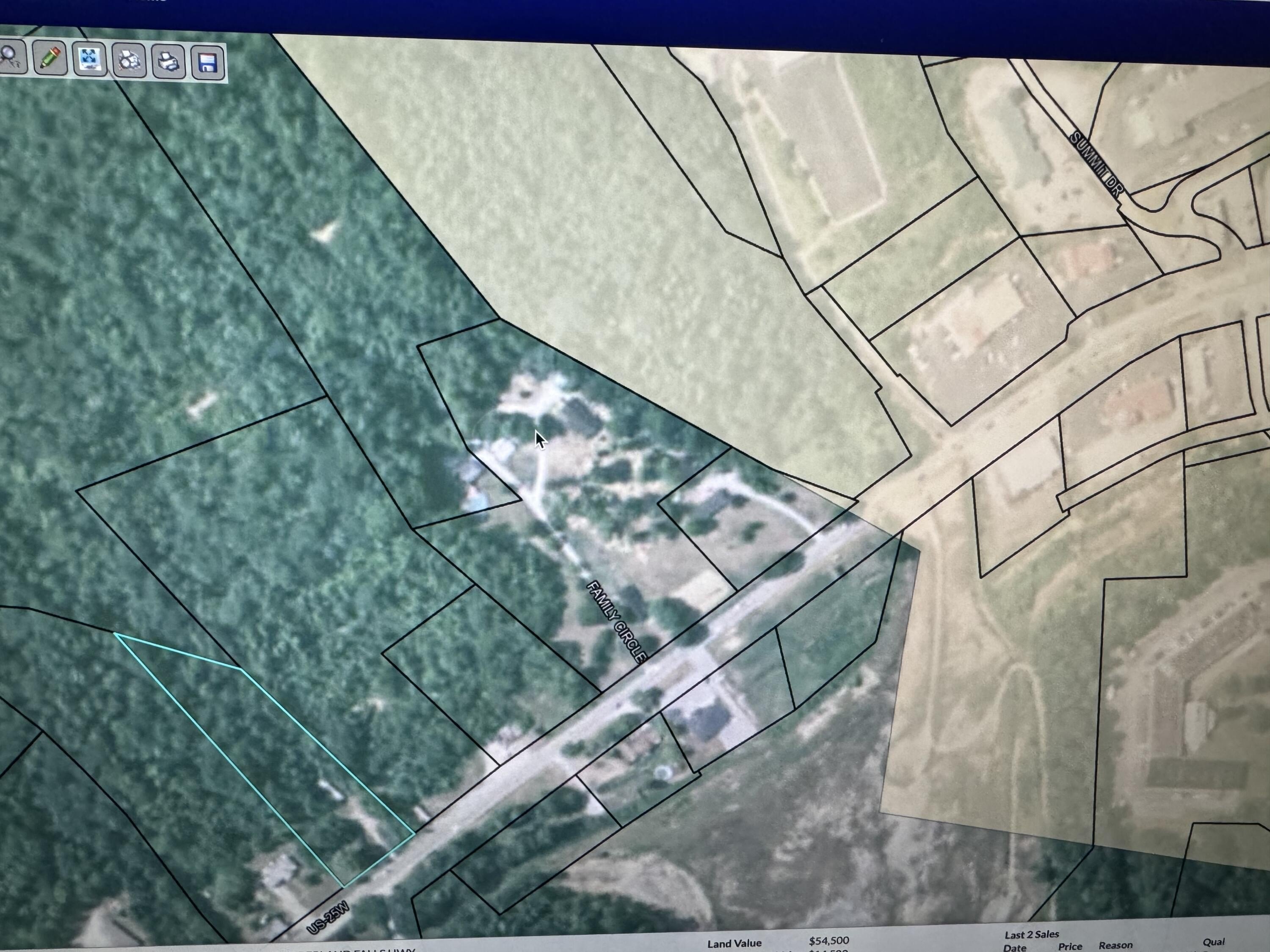 Land on Cumberland Falls Highway