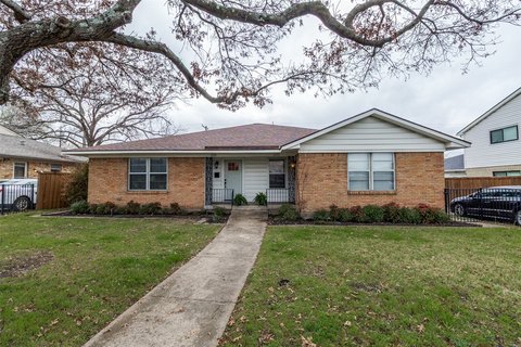 Updated Duplex with Leased Two Units