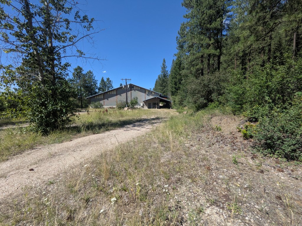 1475 Us-395, Chewelah, WA 99109