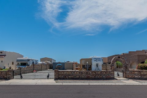 Land with RV Hookups, Yuma