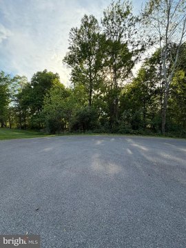 Land, MARTINSBURG, WV