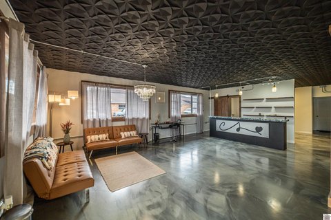 Upscale Salon in Paducah For Sale