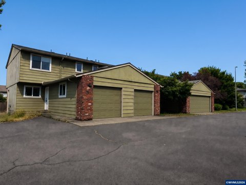 Four-Unit Townhouse Property