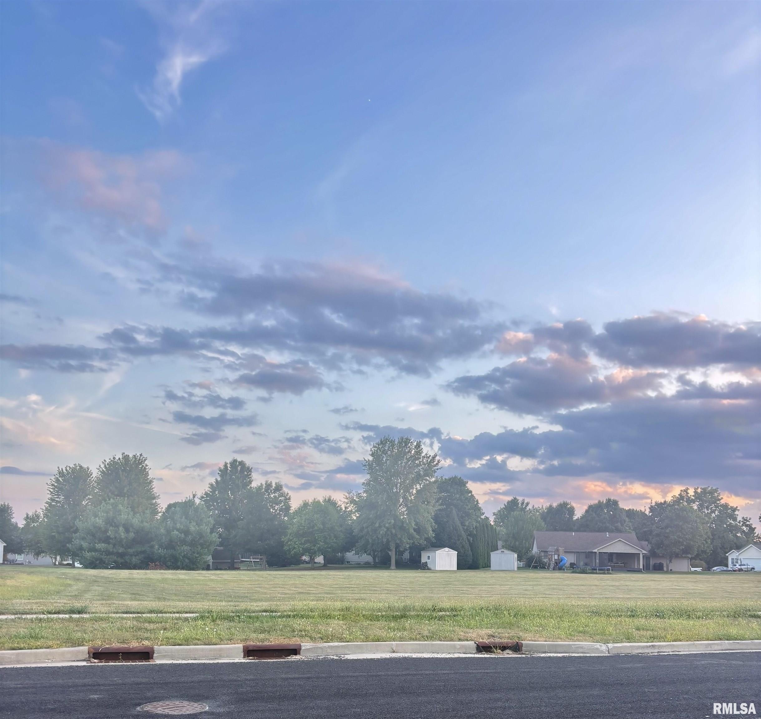 LAND - Elmwood, IL