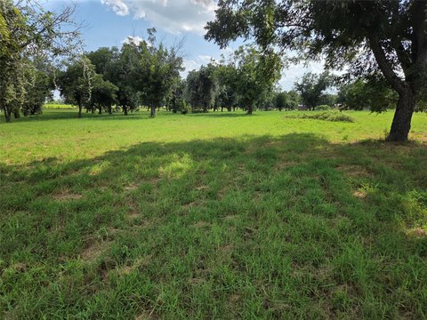 Land in The Orchards