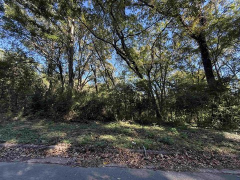 Residential Land in Rivermont