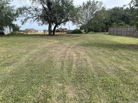 Land, Seguin, TX