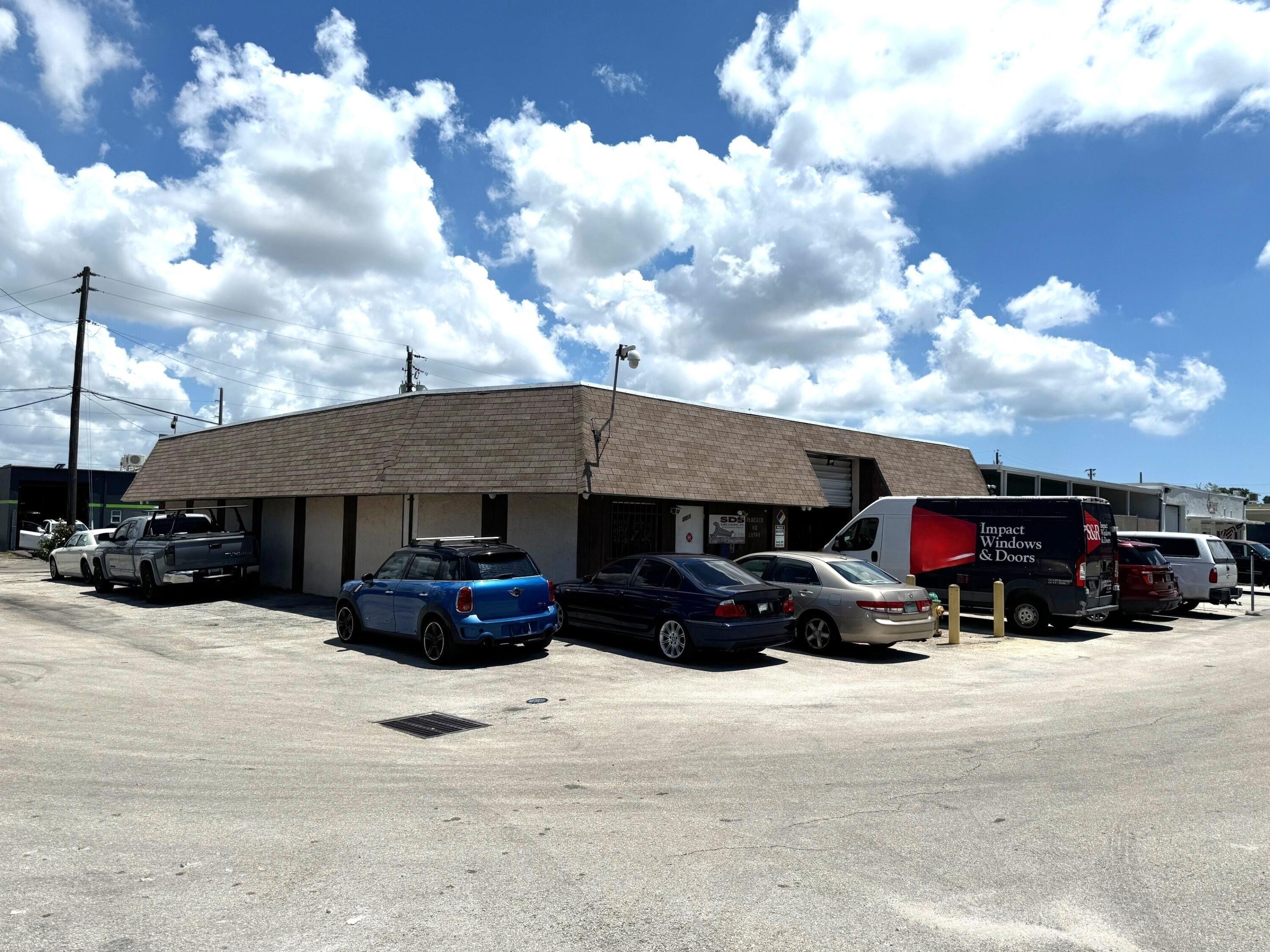 Oakland Park Warehouse For Sale