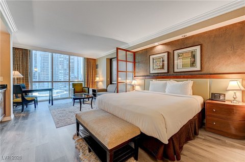 Las Vegas High-Rise Condo