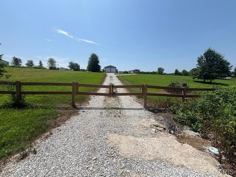 LAND - Stoutsville, MO