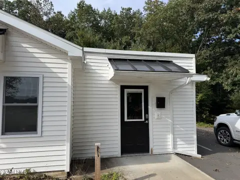 Private-Entry Office Unit