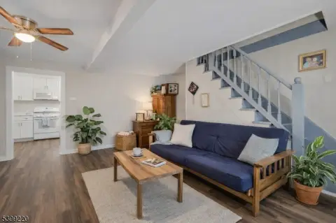 Duplex in Sussex Boro, NJ