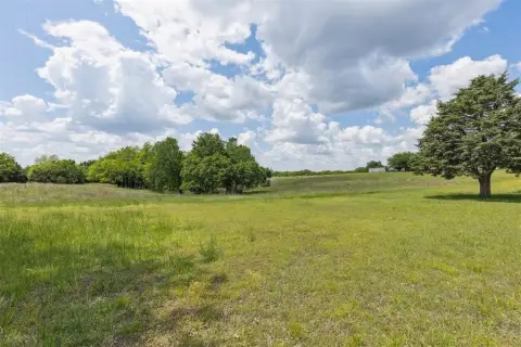 10 Acres in Jones, OK