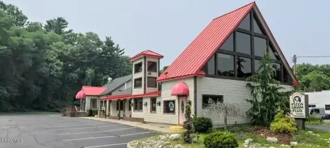 Restaurant with Equipped Kitchen