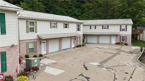 Remodeled 10-Unit Apartment Complex