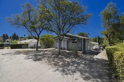 Triplex with Remodeled Unit