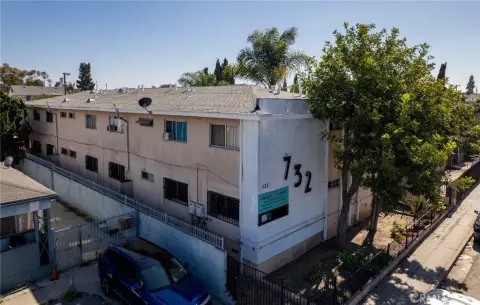Turnkey Apartment Building in Los Angeles