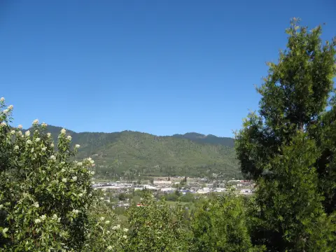 View Lot in Grants Pass