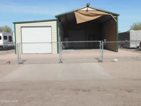 Improved Vacant Lot in Quartzsite