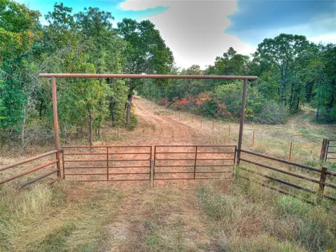 80-Acre Ranch Ready for Adventure