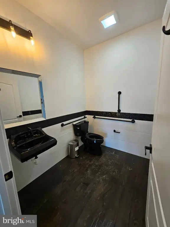 Picture 4
