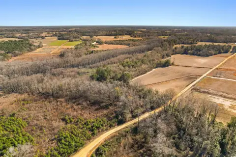 Versatile Acreage in Marion County