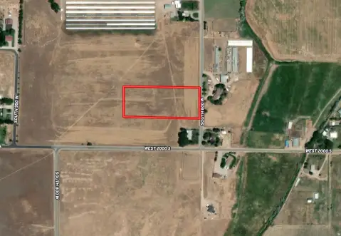 Six Acre Hobby Ranch Lot