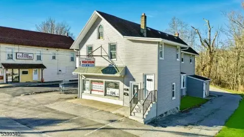 Mixed-Use Property on Route 23