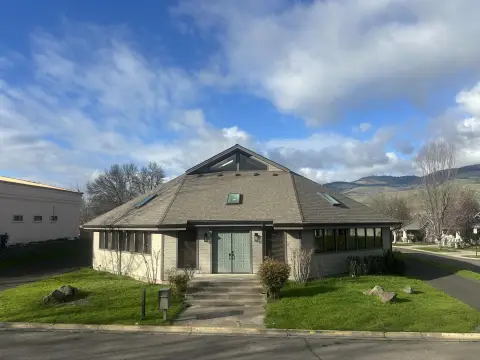 Ashland Commercial Building For Sale