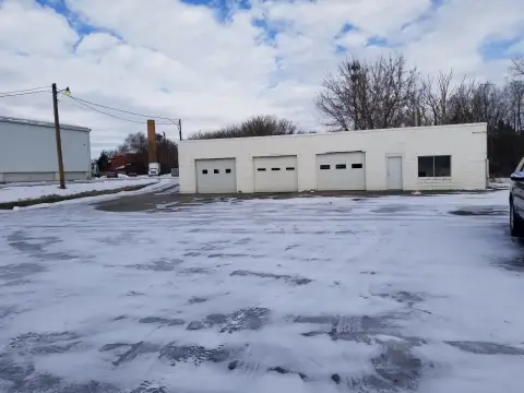 Hillsdale Commercial Property on M99