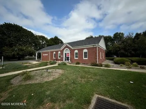 Highly Visible Office Space